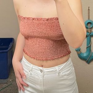 Crop top tube shirt.